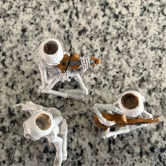 Musical skeleton air plant holders - Picture 3 of 3